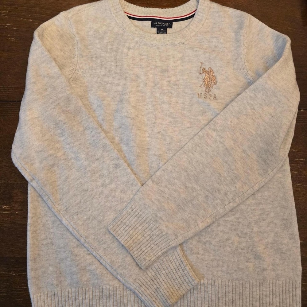 U.S. Polo Assn. Light Gray Crewneck Knit Sweater (Size Medium)